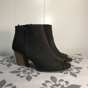 Old navy heeled booties with open toe. Size 7.